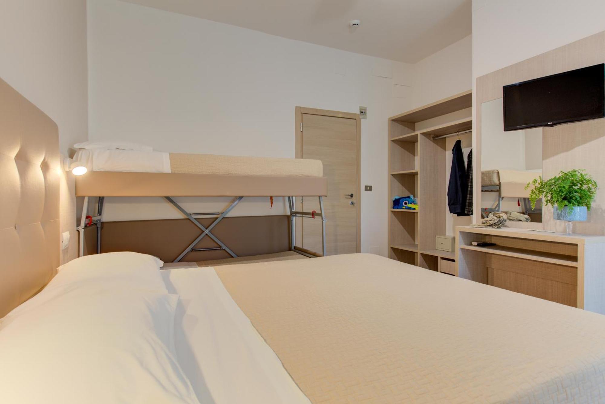 Hotel Cimarosa Riccione Zimmer foto